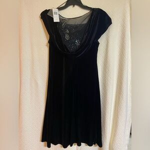Women’s Black Velvet Cocktail Dress sz 16